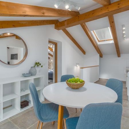 Apartments Agata Novigrad Istria Esterno foto